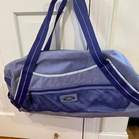 Oakley Sports Duffle Bag - Picture 2 of 6